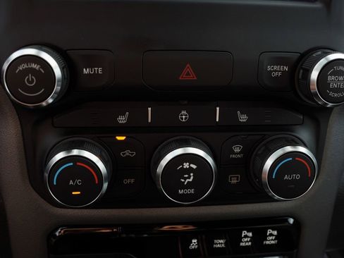 Used 2023 RAM 1500 Big Horn AWD/4WD image 28