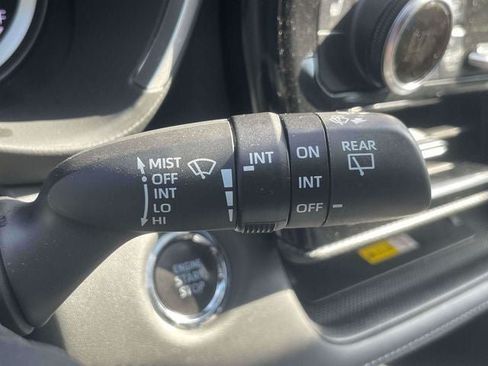 Used 2023 Toyota Highlander XSE AWD/4WD image 28