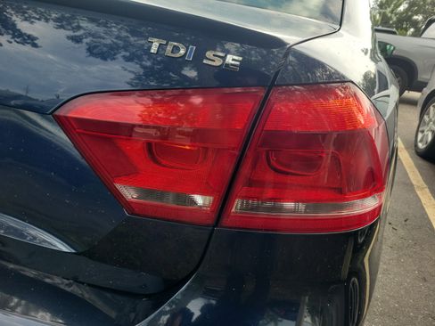 Used 2013 Volkswagen Passat TDI SE FWD image 8