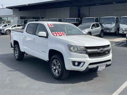 Used 2016 Chevrolet Colorado Z71 AWD/4WD image 3