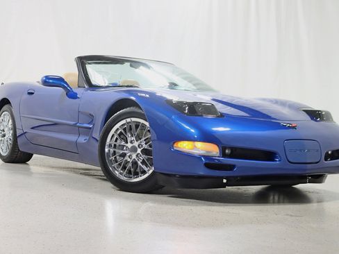 Used 2002 Chevrolet Corvette Convertible w/ Preferred Equipment Group2 image 8