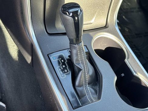 Used 2017 Toyota Camry XLE w/ Convenience Package image 15