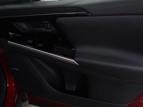 Used 2024 Subaru Solterra Touring image 11