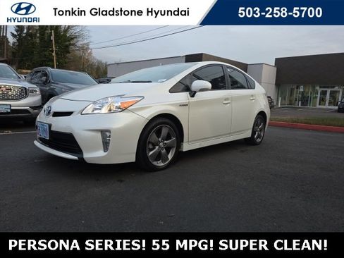 Used 2015 Toyota Prius Four image 3