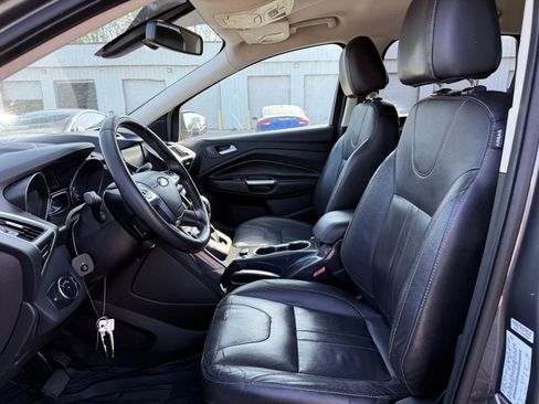 Used 2013 Ford Escape Titanium w/ Parking Technology Pkg FWD image 2