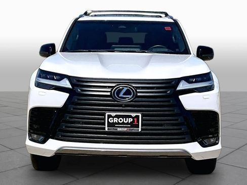 Used 2025 Lexus LX 600 4WD w/ Appearance Package image 4