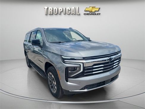 New 2025 Chevrolet Suburban LT w/ Comfort Package image 5