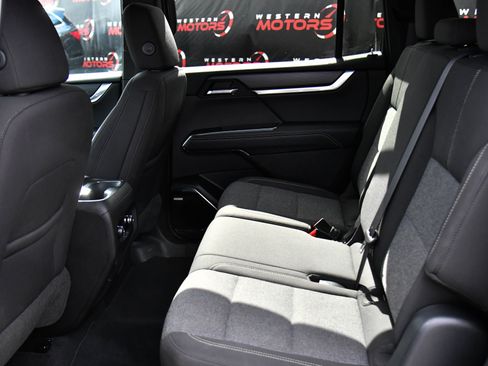 Used 2025 GMC Acadia Elevation image 43