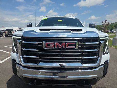 Used 2026 GMC Sierra 2500 SLT w/ SLT Premium Package AWD/4WD image 3