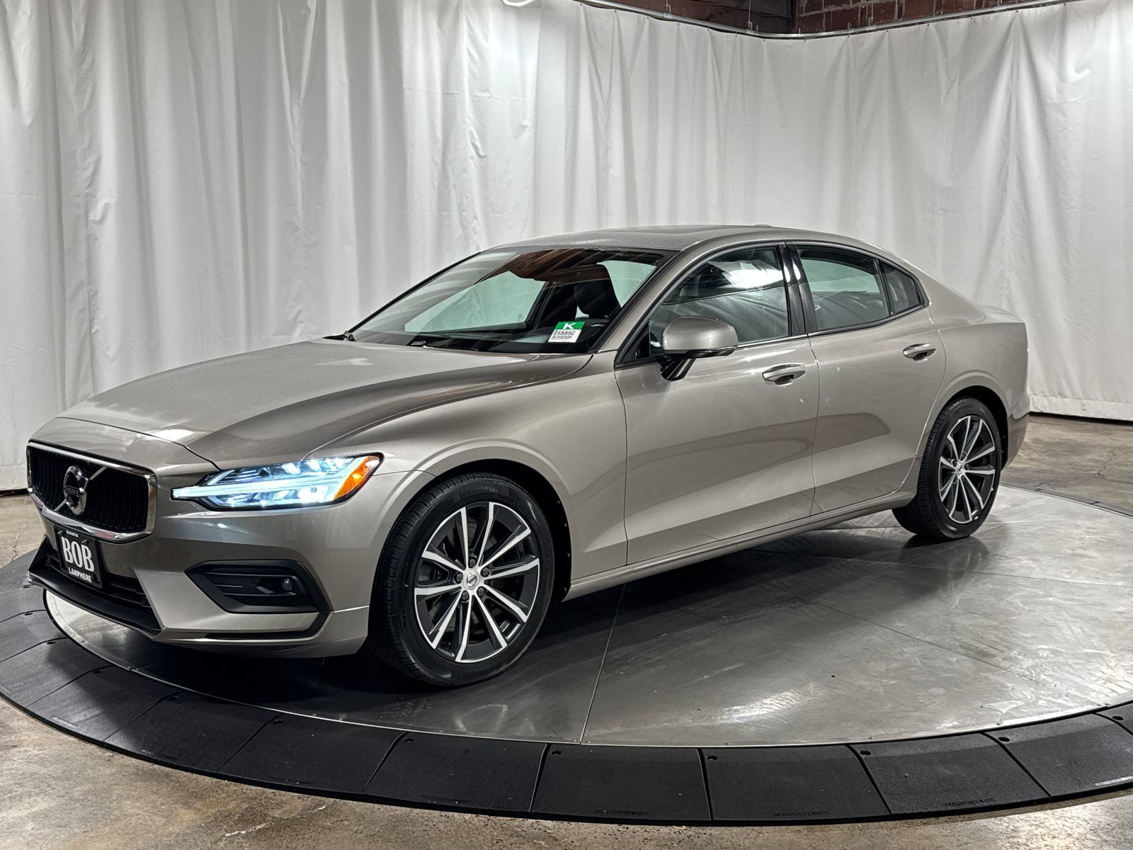 Used 2021 Volvo S60 T6 Momentum w/ Premium Package AWD/4WD image 1