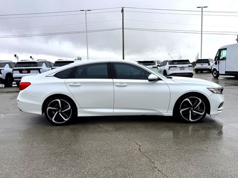 Used 2018 Honda Accord Sport image 7