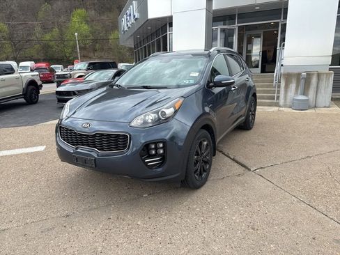 Used 2018 Kia Sportage EX w/ EX Sport Appearance Package image 3