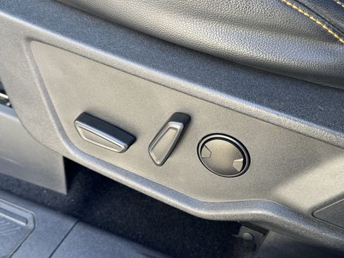 Used 2023 Ford Bronco Badlands image 17