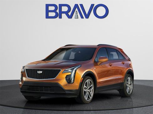 Used 2022 Cadillac XT4 Luxury w/ LPO, ONYX Package image 1