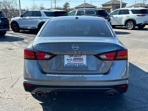 Certified 2023 Nissan Altima 2.5 SV w/ SV Premium Package image 4