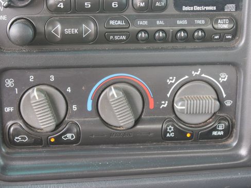 Used 2000 GMC Sierra 1500 4x4 Extended Cab w/ Off-Road Chassis Pkg image 16