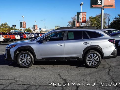 Used 2025 Subaru Outback Premium image 11