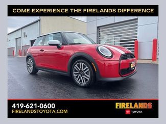 Used 2025 MINI Cooper 2-Door Hardtop 360° Tour