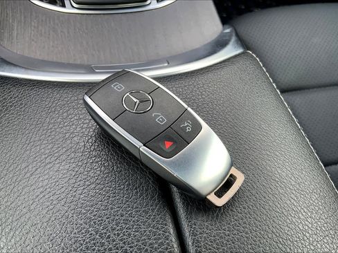 Certified 2022 Mercedes-Benz GLC 300 4MATIC image 14