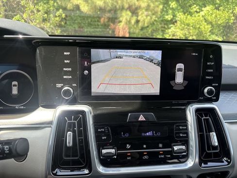 Used 2023 Kia Sorento SX FWD image 15