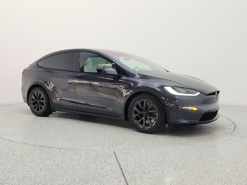 Used 2024 Tesla Model X AWD/4WD image 3