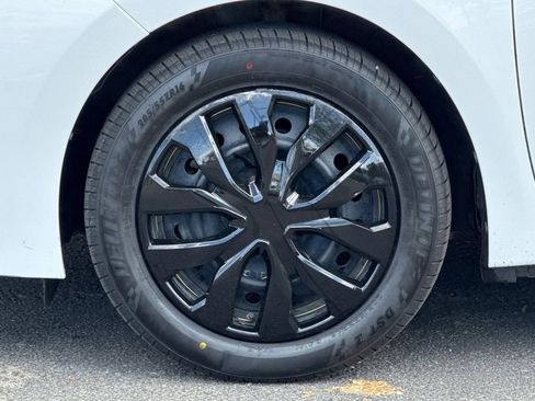 Used 2017 Toyota Corolla LE w/ Carpet Mat Package (TMS) image 25