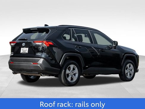 Used 2022 Toyota RAV4 LE AWD/4WD image 7