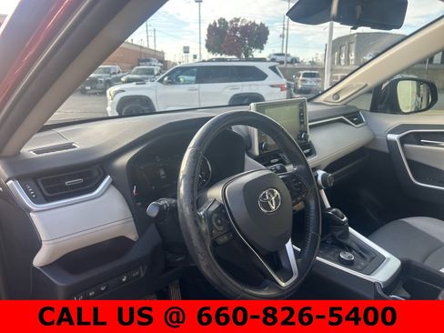 Certified 2019 Toyota RAV4 Limited image 10