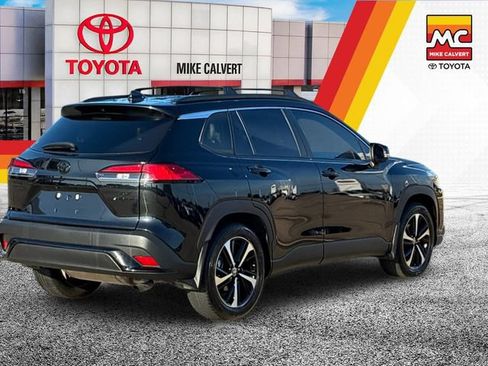 Certified 2025 Toyota Corolla Cross AWD Hybrid w/ Convenience Package image 5