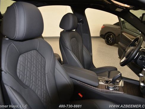 Used 2022 BMW 530e w/ Premium Package RWD image 27