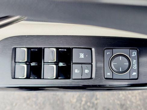 Used 2023 Lexus ES 350 w/ Premium Package image 24