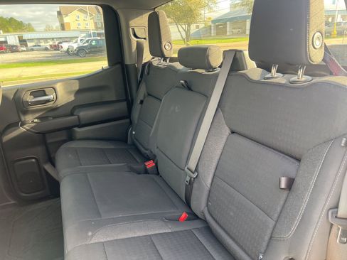 Used 2023 Chevrolet Silverado 1500 Custom image 12