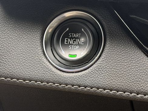 Used 2025 Buick Enclave Preferred FWD image 14