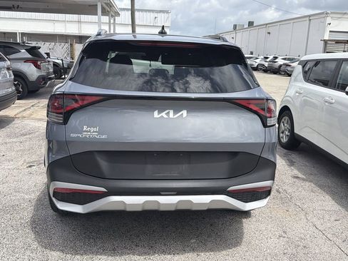 Certified 2025 Kia Sportage EX w/ Premium Package FWD image 9