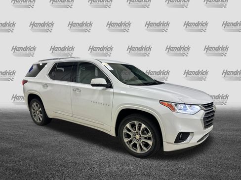 Used 2018 Chevrolet Traverse Premier FWD image 2