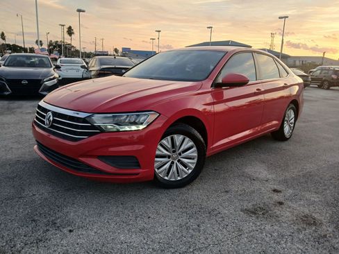 Used 2020 Volkswagen Jetta S image 2