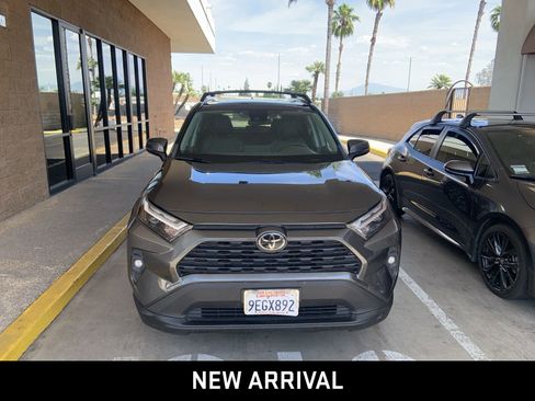 Used 2022 Toyota RAV4 XLE Premium FWD image 2