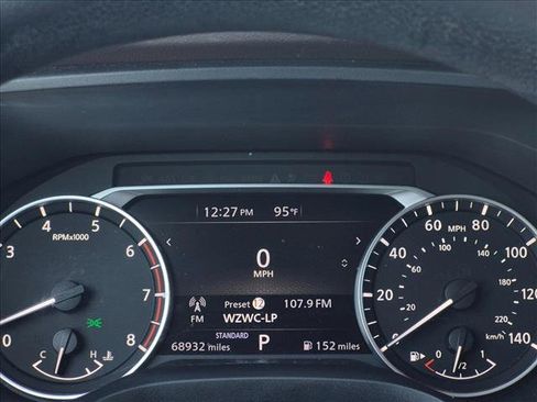 Used 2021 Nissan Rogue SV FWD image 11