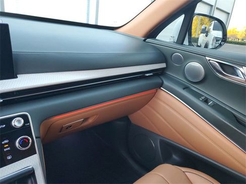 Used 2025 Genesis GV80 3.5T Advanced image 25