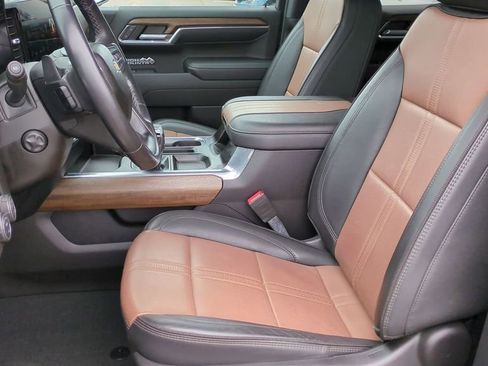 Used 2023 Chevrolet Silverado 1500 High Country w/ Z71 Off-Road Package image 16