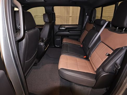 Used 2024 Chevrolet Silverado 3500 High Country w/ High Country Premium Package AWD/4WD image 17