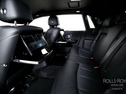 Certified 2023 Rolls-Royce Phantom Sedan w/ The Phantom Package image 19