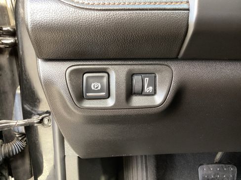 Used 2018 GMC Acadia SLT image 29