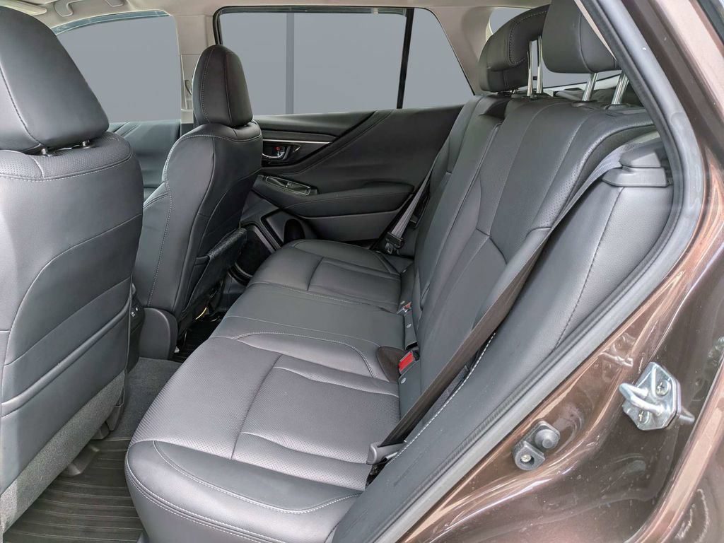 Used 2022 Subaru Outback Limited AWD/4WD image 16