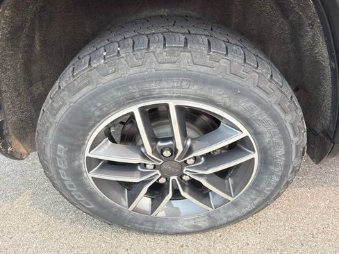 Used 2019 Jeep Grand Cherokee Limited w/ Trailer Tow Group IV AWD/4WD image 13