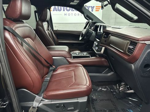 Used 2023 Ford Expedition Limited AWD/4WD image 19