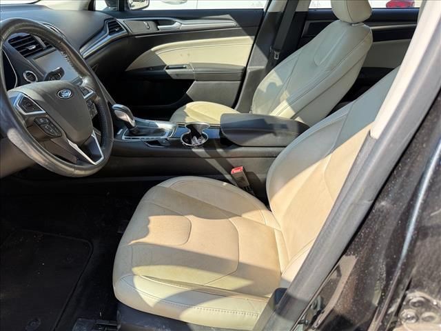 Used 2015 Ford Fusion Titanium FWD image 5