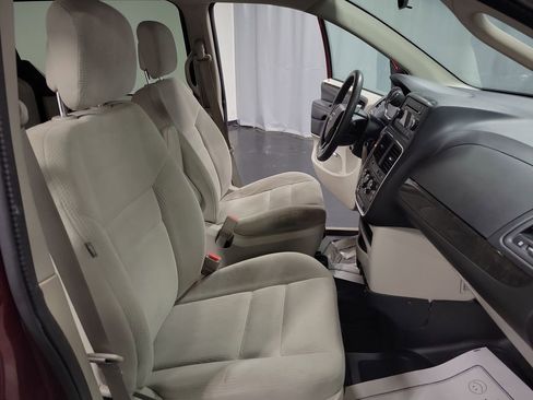 Used 2016 Dodge Grand Caravan SE w/ Quick Order Package 29E SE image 26