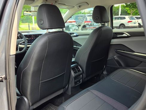 Certified 2022 Volkswagen Taos SE AWD/4WD image 42
