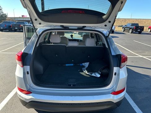 Used 2017 Hyundai Tucson SE image 18